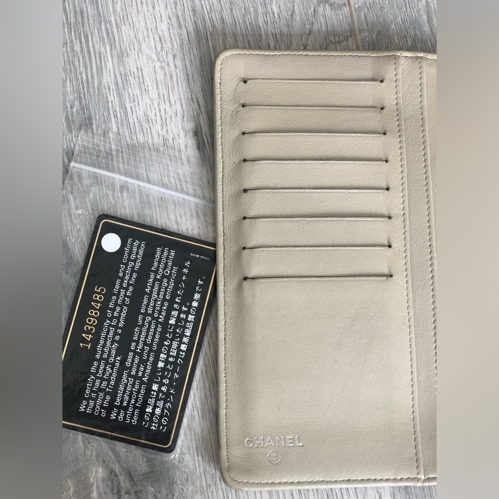 Authentic Chanel Wallet - Picture 4 of 16